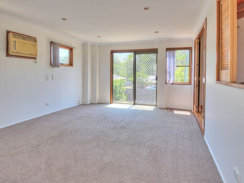 1 Twilight Court, Regents Park QLD 4118