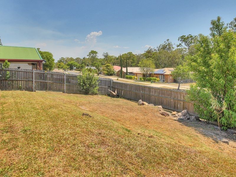 1 Twilight Court, Regents Park QLD 4118