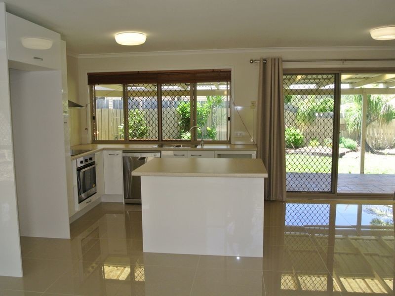 12 Jackson Court,, Regents Park QLD 4118
