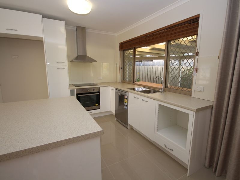 12 Jackson Court,, Regents Park QLD 4118