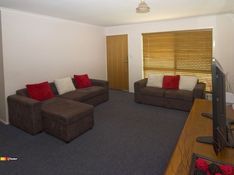 26 Newburn Street, Hillcrest QLD 4118