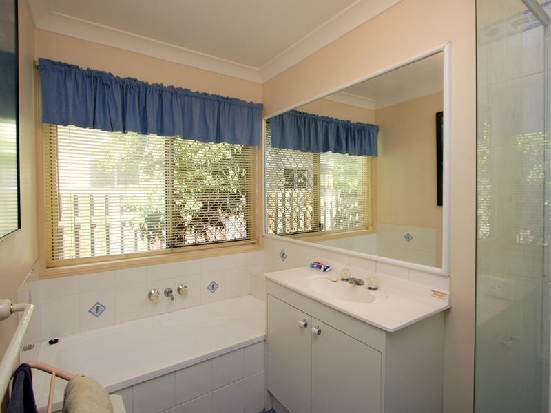 332 Middle Road, Boronia Heights QLD 4124