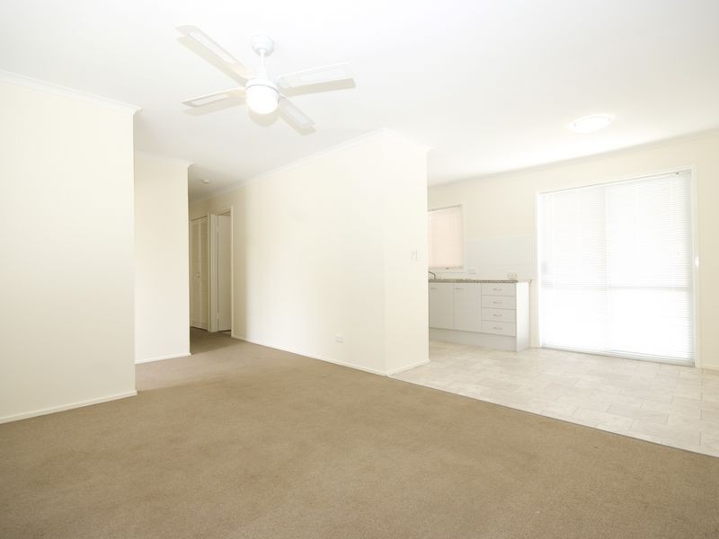 24 Regency Drive, Regents Park QLD 4118