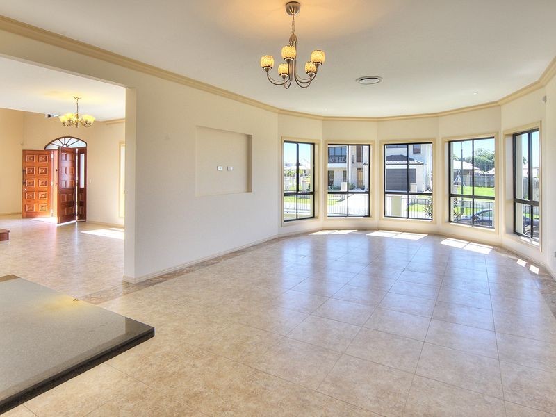 34 Maryland Drive, Regents Park QLD 4118