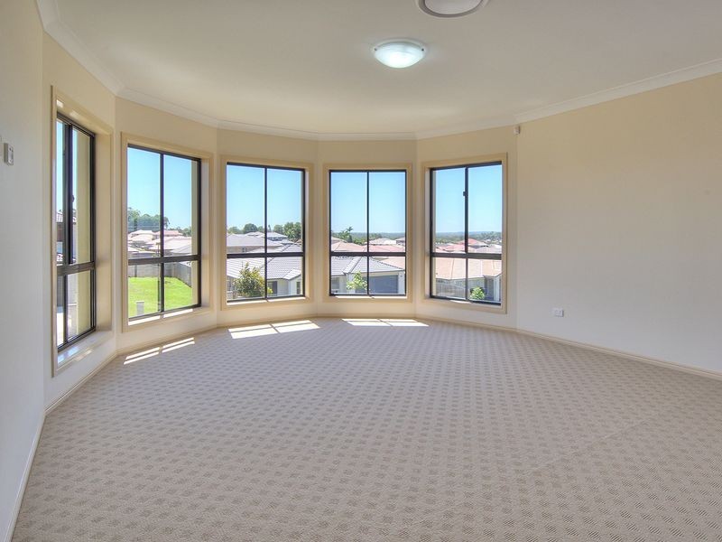 34 Maryland Drive, Regents Park QLD 4118