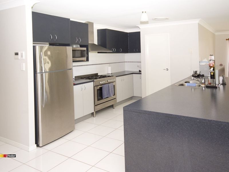 34 St Johns Way, Boronia Heights QLD 4124