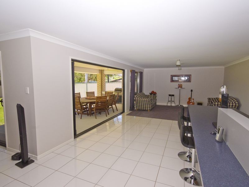 34 St Johns Way, Boronia Heights QLD 4124