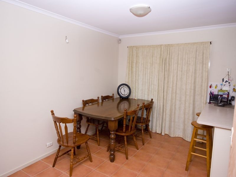 31 St Johns Way, Boronia Heights QLD 4124