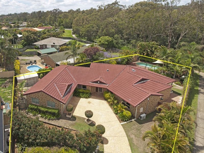 6 Calluna Court, Regents Park QLD 4118