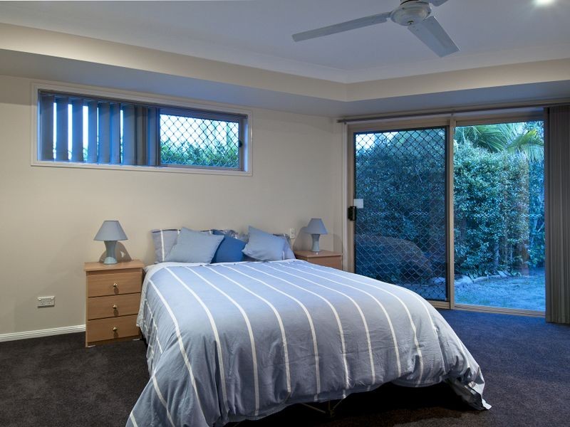 6 Calluna Court, Regents Park QLD 4118