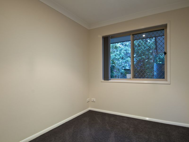 6 Calluna Court, Regents Park QLD 4118
