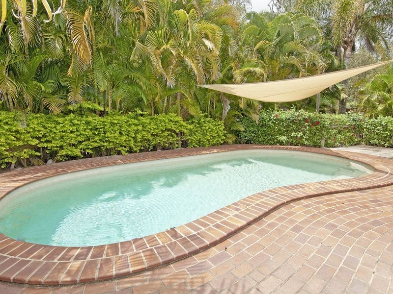 6 Calluna Court, Regents Park QLD 4118