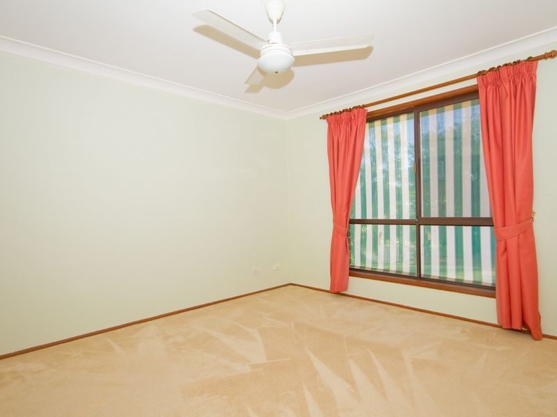 5 Bottlebrush Drive, Regents Park QLD 4118