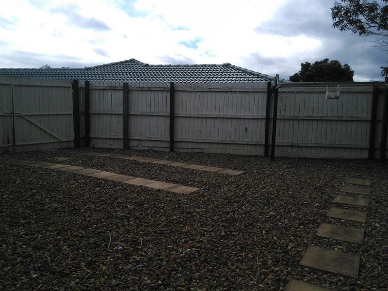 11 Billabong Court, Regents Park QLD 4118