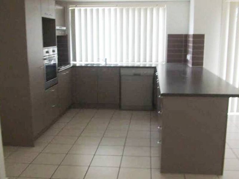 32 Freshwater Drive, Berrinba QLD 4117