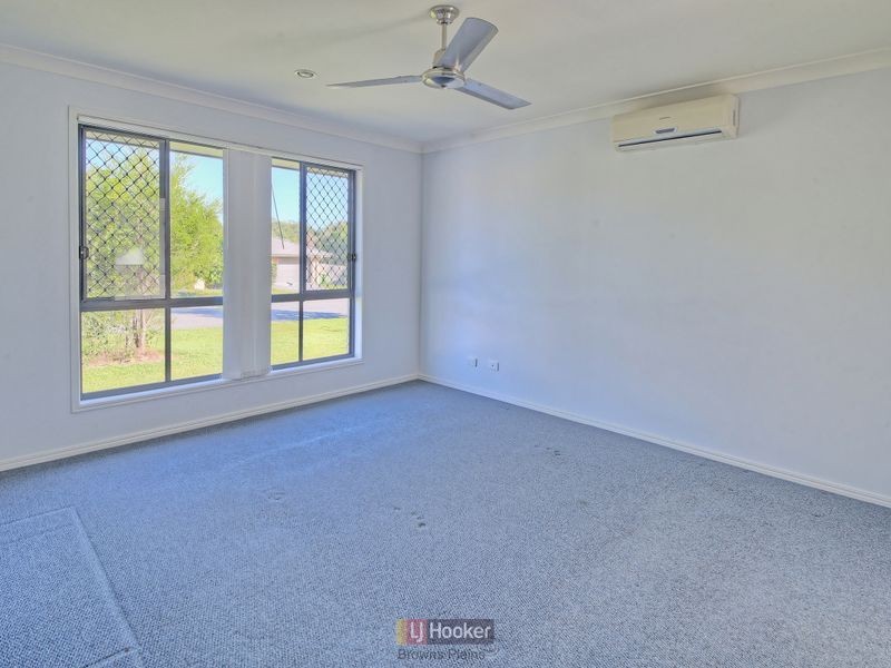 21 Lorikeet Way, Crestmead QLD 4132