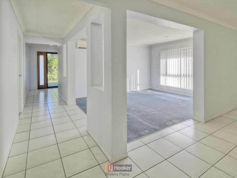 21 Lorikeet Way, Crestmead QLD 4132