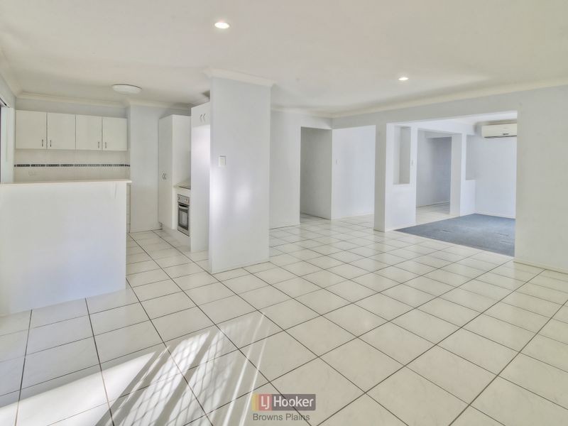21 Lorikeet Way, Crestmead QLD 4132