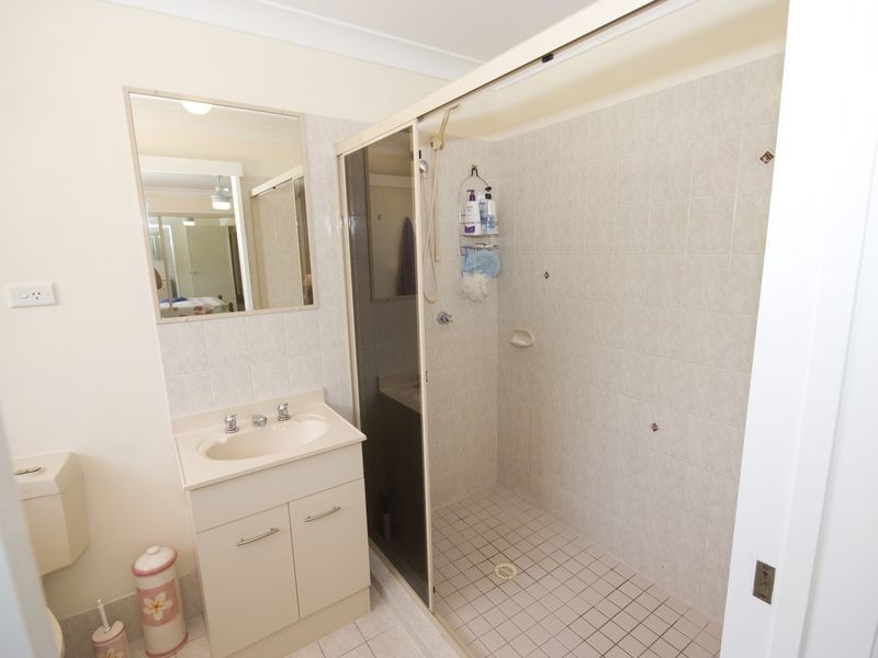 16 Cianthus Street, Regents Park QLD 4118