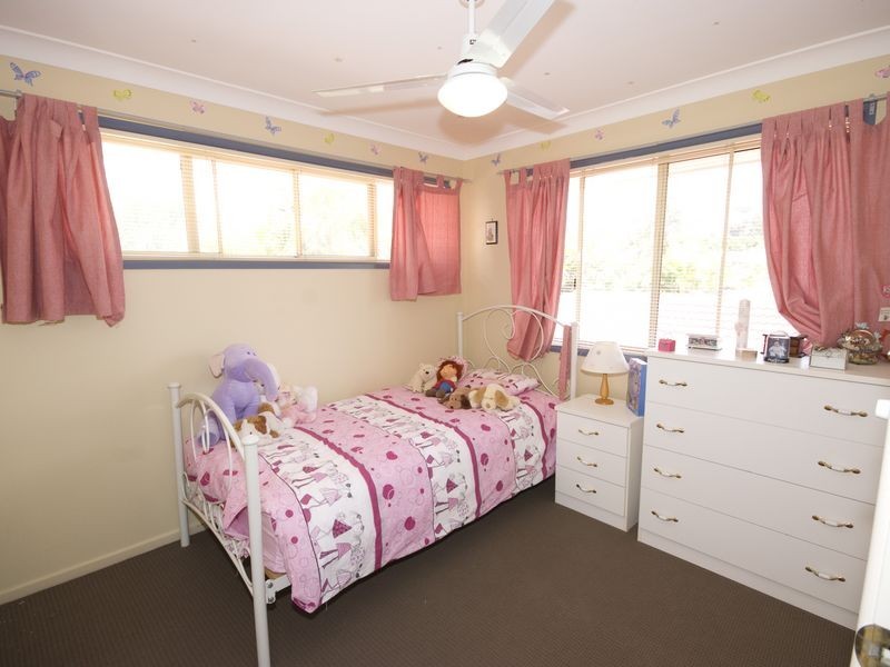 16 Cianthus Street, Regents Park QLD 4118