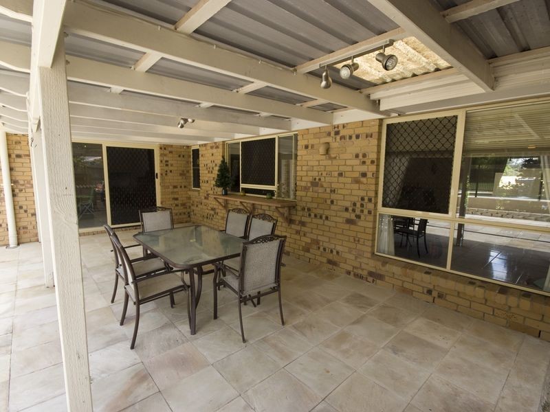 16 Cianthus Street, Regents Park QLD 4118