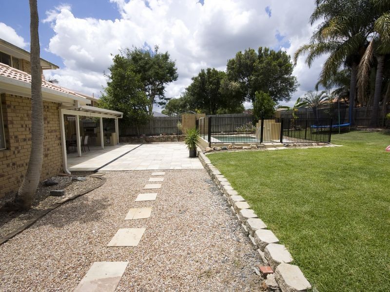 16 Cianthus Street, Regents Park QLD 4118