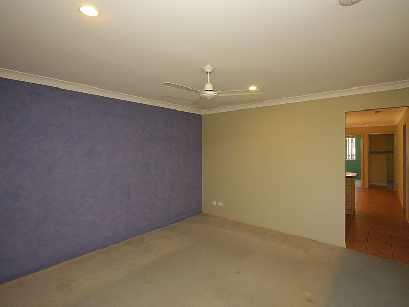 5 Samia Court, Regents Park QLD 4118