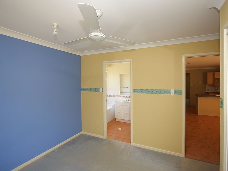 5 Samia Court, Regents Park QLD 4118