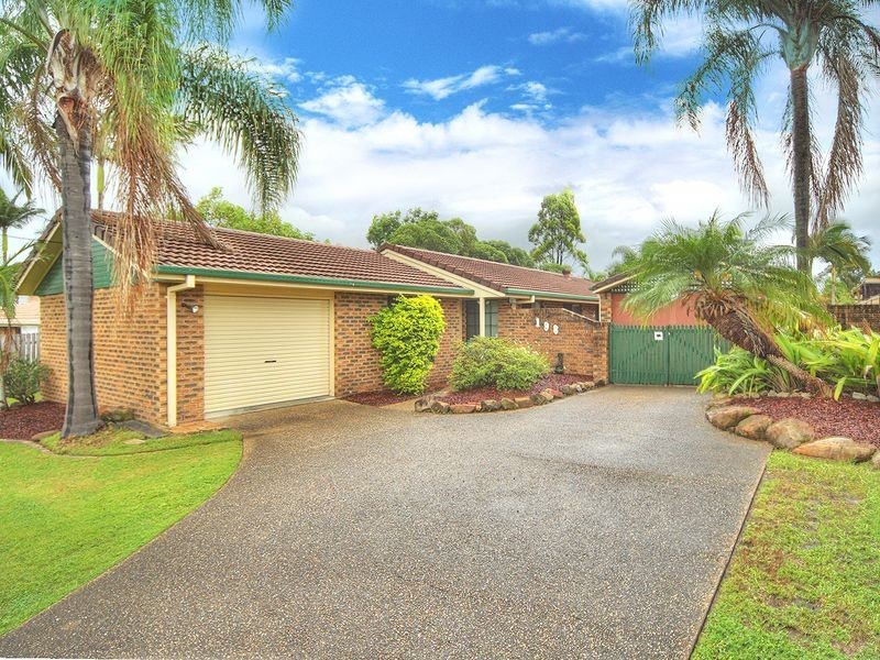 198 Emerald Drive, Regents Park QLD 4118