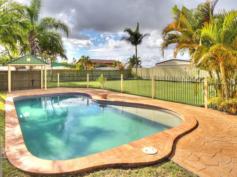 198 Emerald Drive, Regents Park QLD 4118