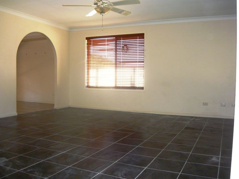 23 Dampier Court, Boronia Heights QLD 4124