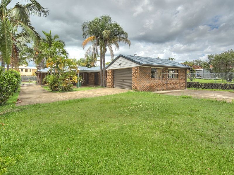 100 Owens Crescent, Regents Park QLD 4118