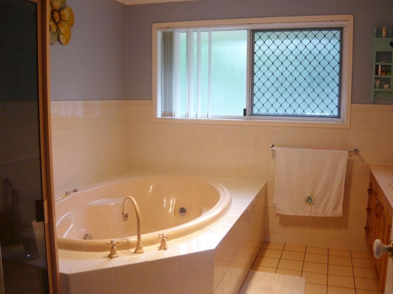 108 Thylungra Road, Park Ridge South QLD 4125