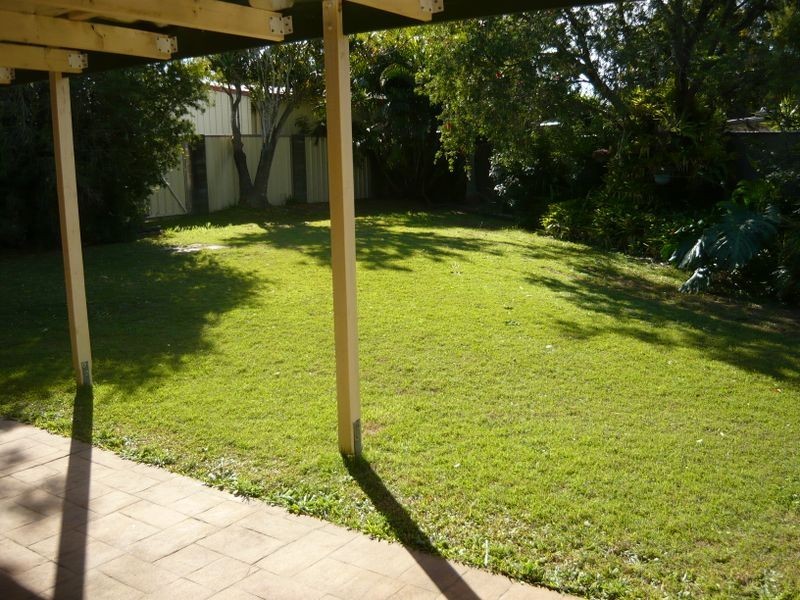 16 Danvers Court, Hillcrest QLD 4118
