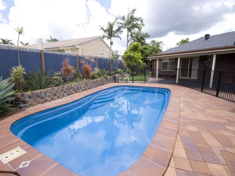 14 Cougers Court, Regents Park QLD 4118