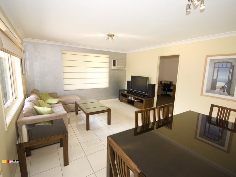 14 Cougers Court, Regents Park QLD 4118