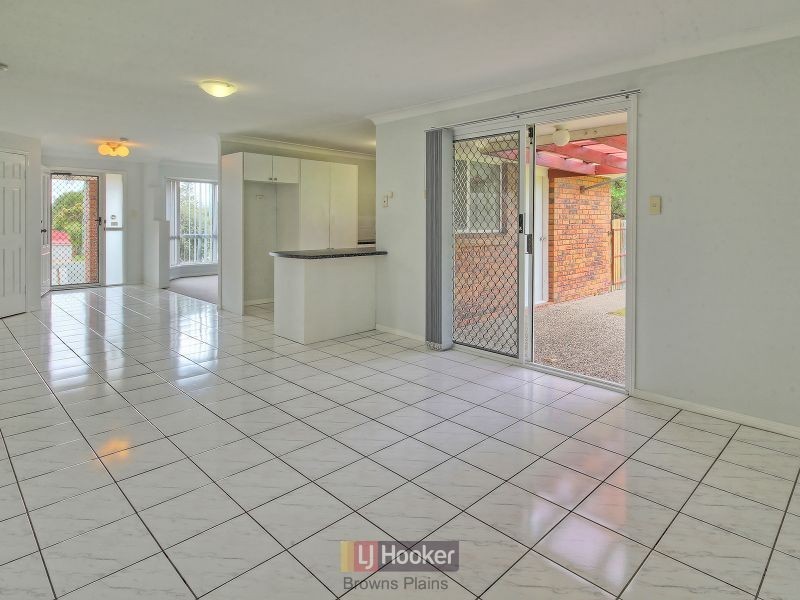 11 Jackson Court, Regents Park QLD 4118