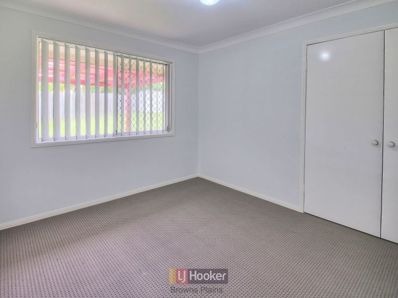 11 Jackson Court, Regents Park QLD 4118