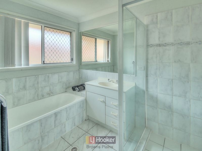 11 Jackson Court, Regents Park QLD 4118