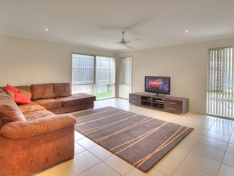 25 James Street, Crestmead QLD 4132