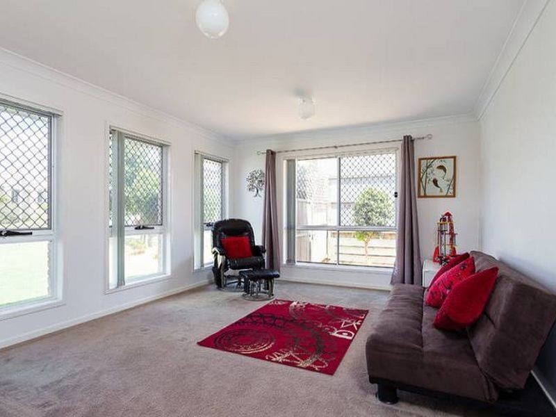 6 Delaforce Street, Regents Park QLD 4118