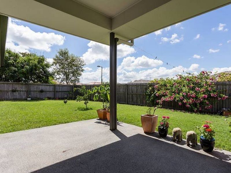 6 Delaforce Street, Regents Park QLD 4118
