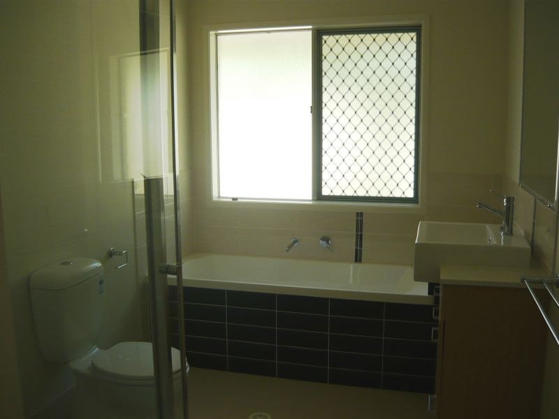 4 Manfred Street, Boronia Heights QLD 4124