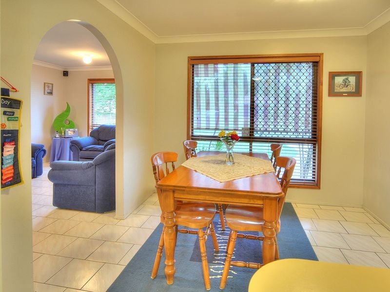 130 Owens Crescent, Regents Park QLD 4118