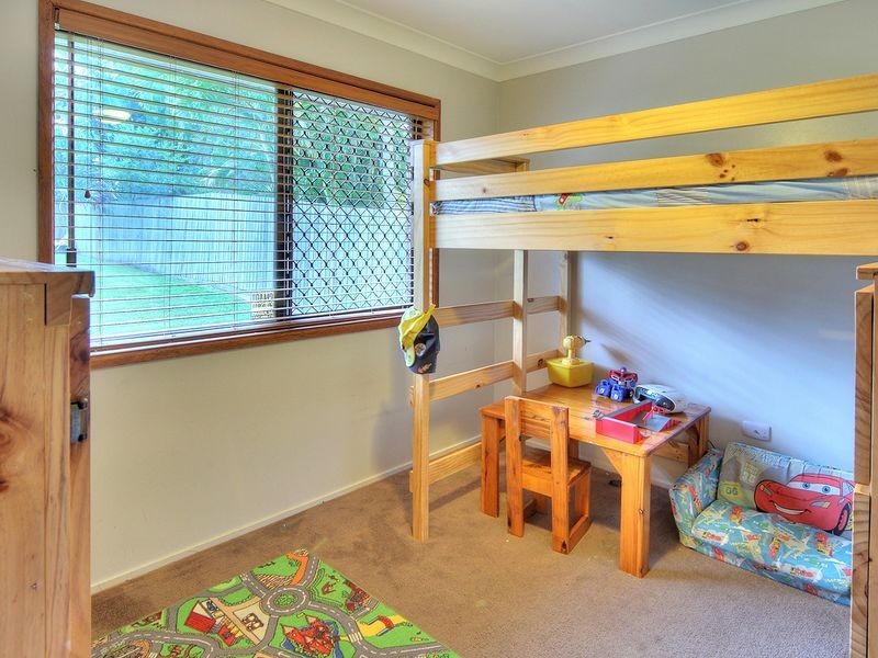 130 Owens Crescent, Regents Park QLD 4118