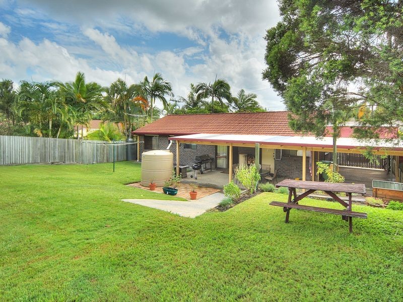130 Owens Crescent, Regents Park QLD 4118