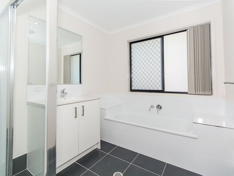 10 Valuniu Place, Boronia Heights QLD 4124