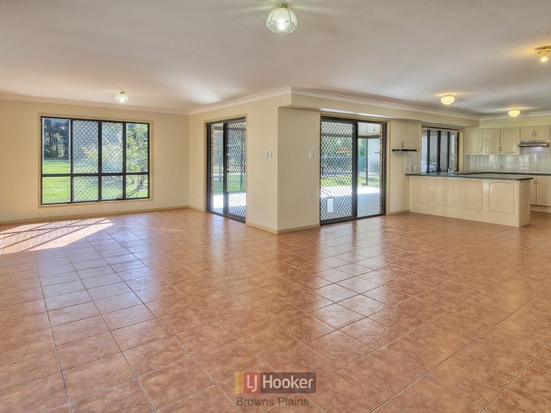 13-15 Belvedere Drive, Park Ridge QLD 4125