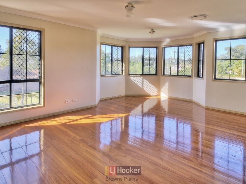 13-15 Belvedere Drive, Park Ridge QLD 4125