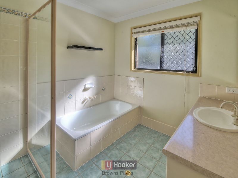 13-15 Belvedere Drive, Park Ridge QLD 4125